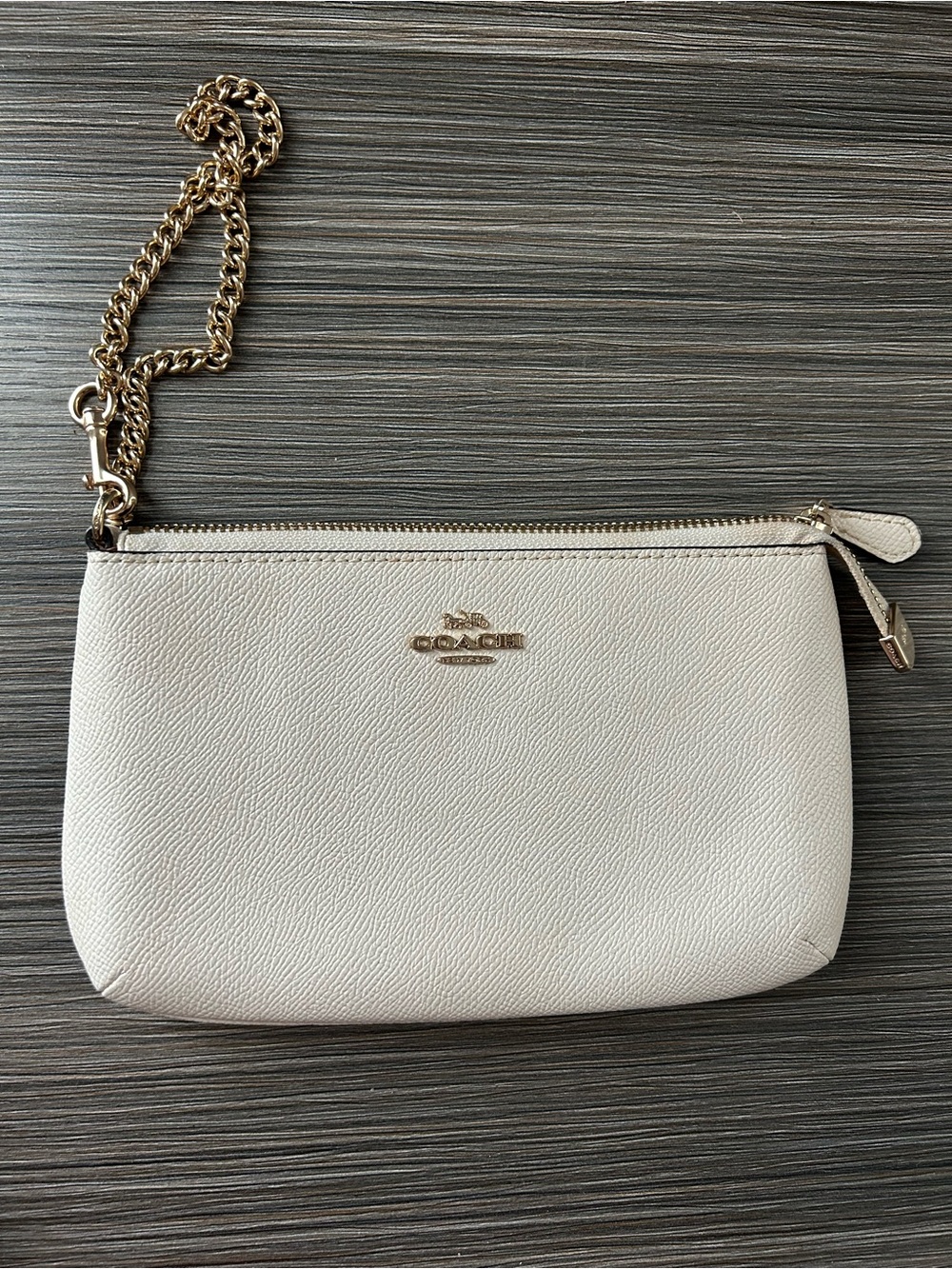 Coach Crossgrain Leather Wristlet W Chain Wallet - Cream White